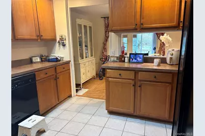 525/159 Riverleigh Avenue #159, Riverhead, NY 11901 - Photo 6