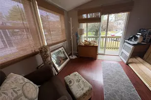 525/159 Riverleigh Ave, Riverhead, NY 11901 - Photo 4