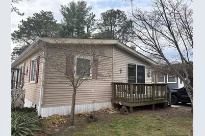 525/159 Riverleigh Avenue #159, Riverhead, NY 11901 - Photo 1