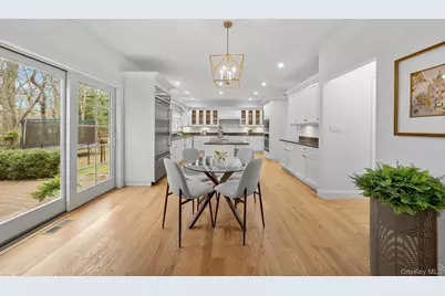 17 Nadworny Lane, Stony Brook, NY 11790 - Photo 8