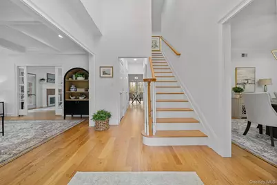 17 Nadworny Lane, Stony Brook, NY 11790 - Photo 4
