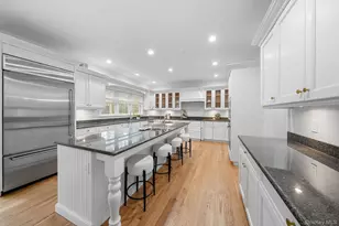 17 Nadworny Ln, Stony Brook, NY 11790 - Photo 10