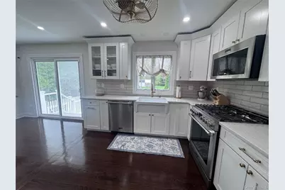 218 Ocean Avenue, Northport, NY 11768 - Photo 8