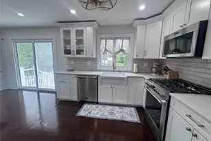 218 Ocean Ave, Northport, NY 11768 - Photo 8