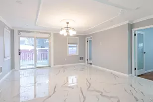 21 Linden Blvd, Hicksville, NY 11801 - Photo 4