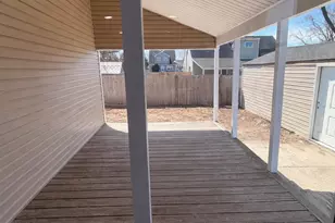 284 15th St, West Babylon, NY 11704 - Photo 2