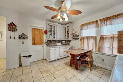 320 S Bayview Avenue, Freeport, NY 11520 - Photo 14