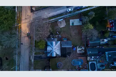 320 S Bayview Avenue, Freeport, NY 11520 - Photo 46