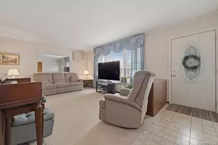 46 Bedford Ave, Massapequa, NY 11758 - Photo 4