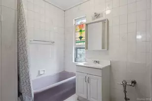 128 Parkway N, Yonkers, NY 10704 - Photo 18