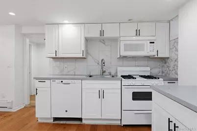 128 Parkway N, Yonkers, NY 10704 - Photo 36