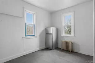 128 Parkway N, Yonkers, NY 10704 - Photo 16