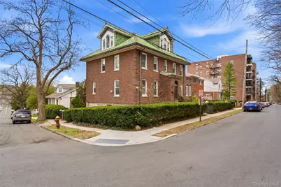 128 Parkway N, Yonkers, NY 10704 - Photo 2