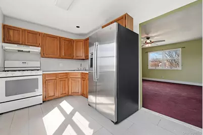 144-10 256th Street #2nd Fl, Rosedale, NY 11422 - Photo 6