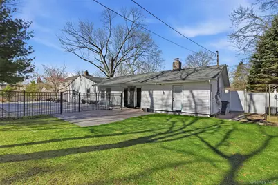 11 Shadetree Lane, Stony Brook, NY 11790 - Photo 20