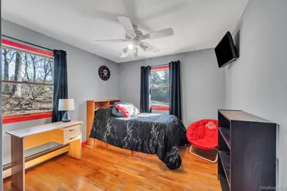 34 Giant Oak Road, Ridge, NY 11961 - Photo 32