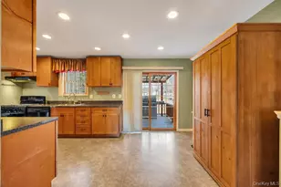 34 Giant Oak Rd, Ridge, NY 11961 - Photo 18