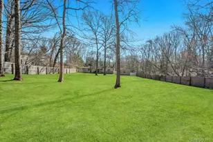 34 Giant Oak Rd, Ridge, NY 11961 - Photo 6