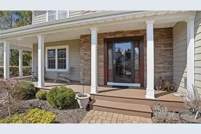 5 Clemens Court, East Setauket, NY 11733 - Photo 2