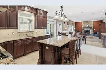 5 Clemens Court, East Setauket, NY 11733 - Photo 10