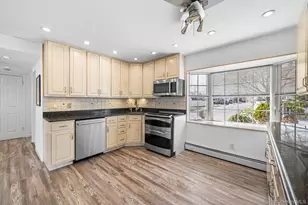 116 Red Maple Dr N, Levittown, NY 11756 - Photo 6