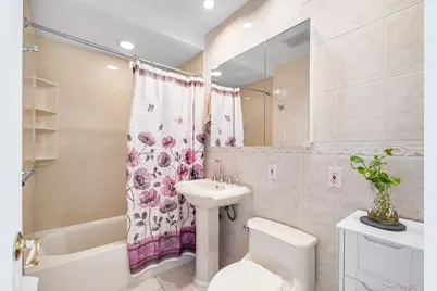 116 Red Maple Drive N, Levittown, NY 11756 - Photo 10