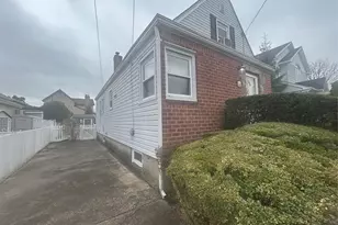 1514 Highland Ave, New Hyde Park, NY 11040 - Photo 4