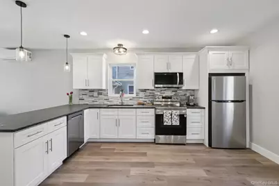 27 Windermere Avenue, Greenwood Lake, NY 10925 - Photo 10