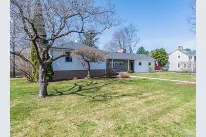 12 Crest Road, Danbury, CT 06811 - Photo 2