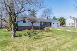 12 Crest Rd, Danbury, CT 06811 - Photo 2