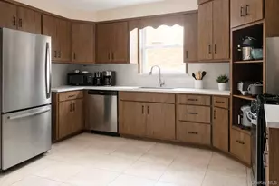 21-51 48th St, Astoria, NY 11105 - Photo 4