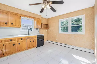 433 Palmer Road #Second Fl, Yonkers, NY 10701 - Photo 10