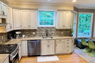 24 Wilafra Pl, Northport, NY 11768 - Photo 14