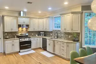 24 Wilafra Pl, Northport, NY 11768 - Photo 4