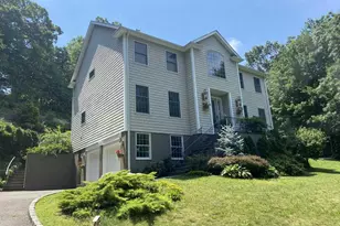 24 Wilafra Pl, Northport, NY 11768 - Photo 2