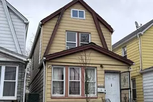 104-53 128th St, Richmond Hill, NY 11419 - Photo 2