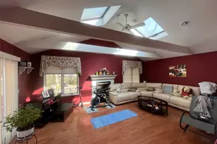 64 Todd Ct, Huntington Station, NY 11746 - Photo 2