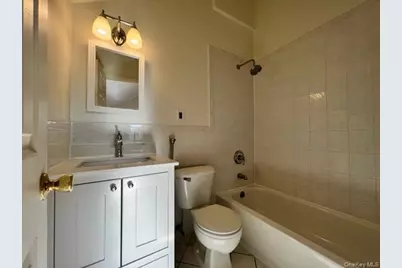 1305 Balcom Avenue, Bronx, NY 10461 - Photo 22