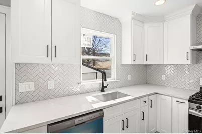 19 Rugby Road, Merrick, NY 11566 - Photo 16