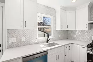 19 Rugby Rd, Merrick, NY 11566 - Photo 16