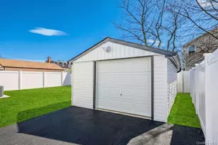 19 Rugby Rd, Merrick, NY 11566 - Photo 34