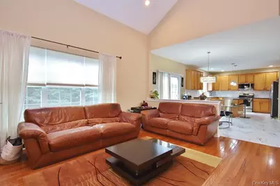 216 Roosevelt Drive, Fishkill, NY 12524 - Photo 8