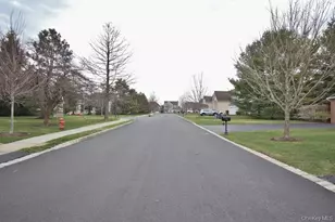 216 Roosevelt Dr, Fishkill, NY 12524 - Photo 40