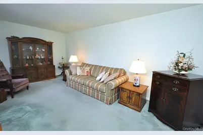 682 Tuckahoe Road #5H, Yonkers, NY 10710 - Photo 4