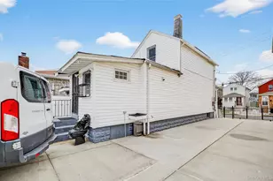 128-17 147th St, Jamaica, NY 11436 - Photo 22