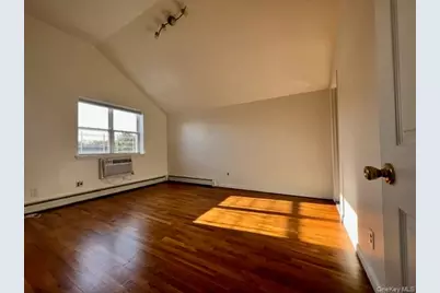 1307 Balcom Avenue, Bronx, NY 10461 - Photo 12