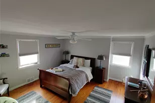 10 Hayes Rd, Amityville, NY 11701 - Photo 4