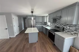 32 Grant Ave, Brentwood, NY 11717 - Photo 2