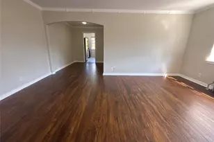 37 Spruce St, Great Neck, NY 11021 - Photo 2