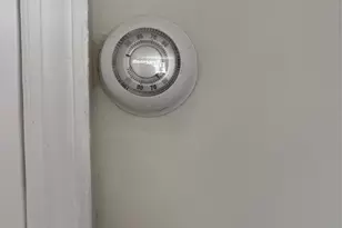 37 Spruce St, Great Neck, NY 11021 - Photo 14